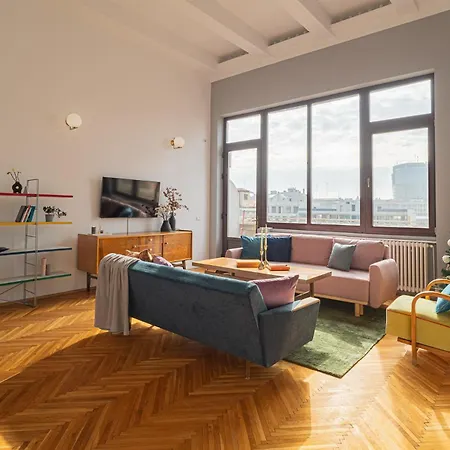 3br Atrium Penthouse By Cismigiu - Bright & Spacious With Balcony *