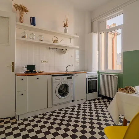 3br Atrium Penthouse By Cismigiu - Bright & Spacious With Balcony דירה בוקרשט