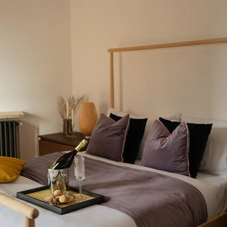 3br Atrium Penthouse By Cismigiu - Bright & Spacious With Balcony * 布加勒斯特